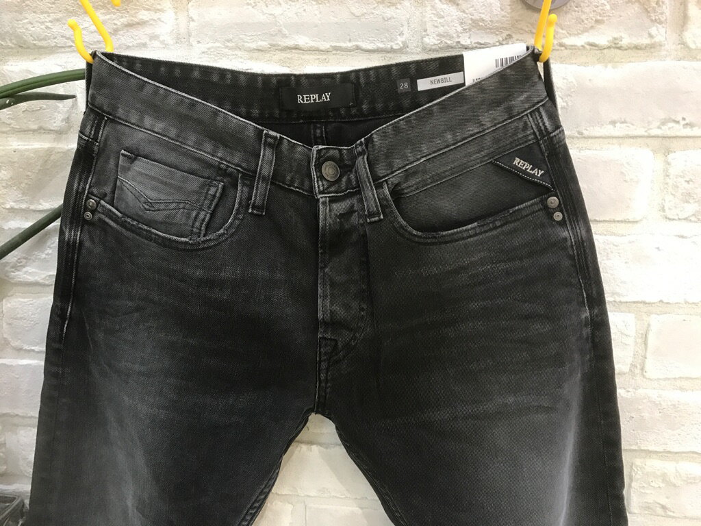 『REPLAY』デニム『ブラックデニム』NEWBILL（リプレイ）大人気（1万以上のお買い上げで送料無料）（父の日ラッピング無料）MA955-000-333-384-28000