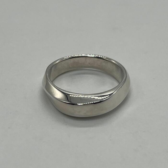 オールドティファニー 17号 ナイフエッジ リング 1999 RT6fe ティファニー リング ナイフエッジ 750 約11号 | 東京銀座の
