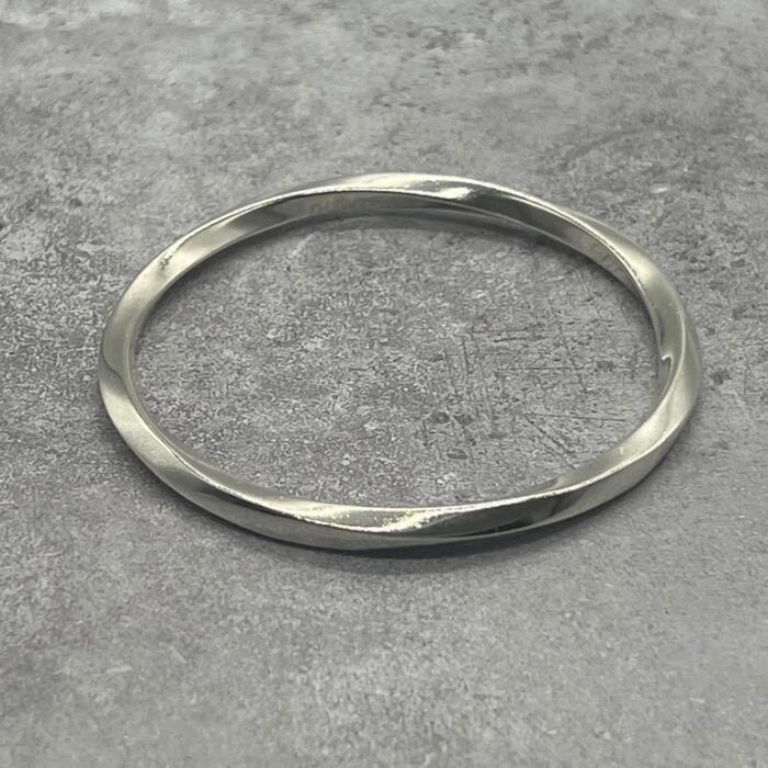 【中古】ティファニー TIFFANY&CO ナイフエッジ バングル SV925 メンズ レディース ヴィンテージ オールド シルバー925 チェーン アクセサリー
