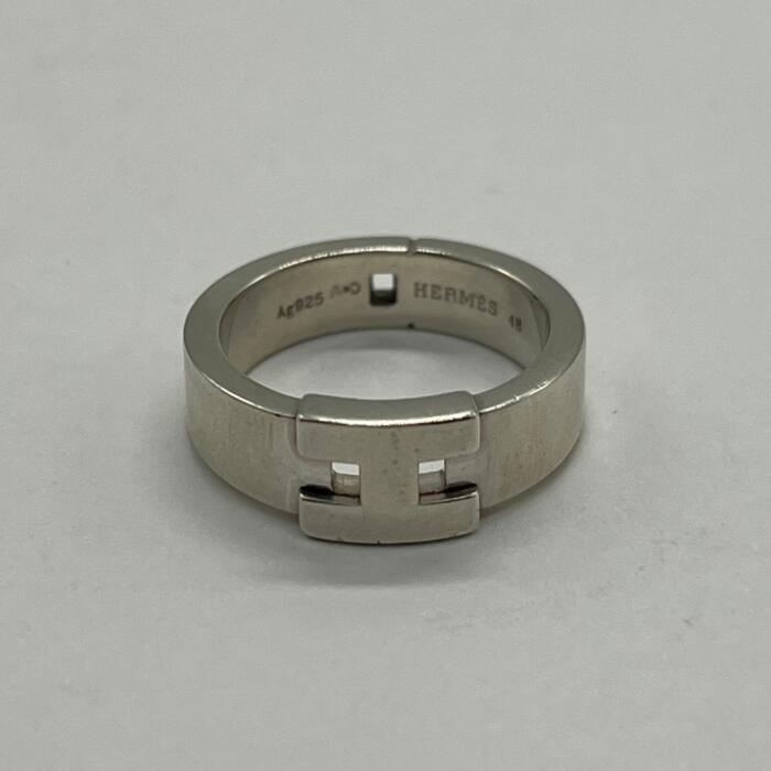 商品詳細 ブランド名 エルメス HERMES モデル名 ヘラクレス リング 素材 Ag925 SV925 シルバー925 サイズ 表記サイズ48 8号 付属品 無し 総重量 4.9g 状態ランク B ランクについて N:新品未使用 S:使用...