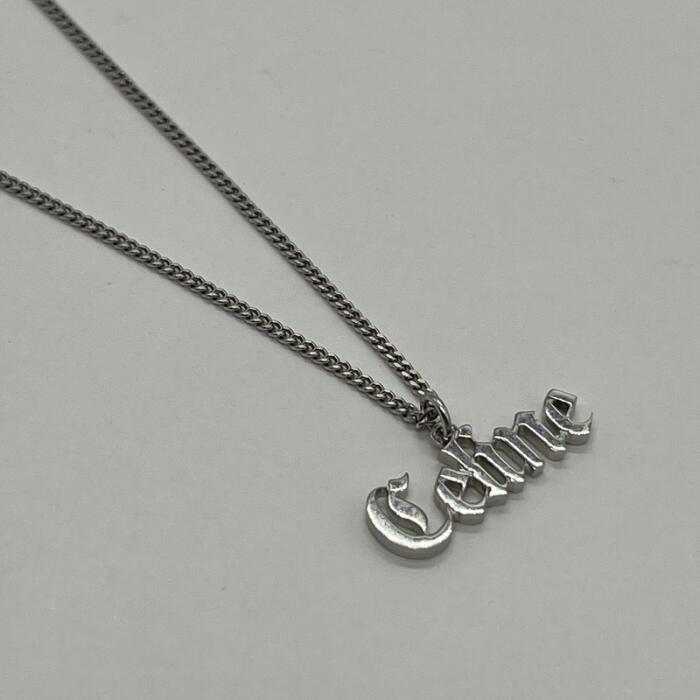 商品詳細 ブランド名 セリーヌ CELINE モデル名 ゴシックロゴ ネックレス 素材 Ag925 SV925 シルバー925 サイズ 全長約57cm 付属品 箱 お手入れ冊子 総重量 4.3g 状態ランク AB ランクについて N:新品未...