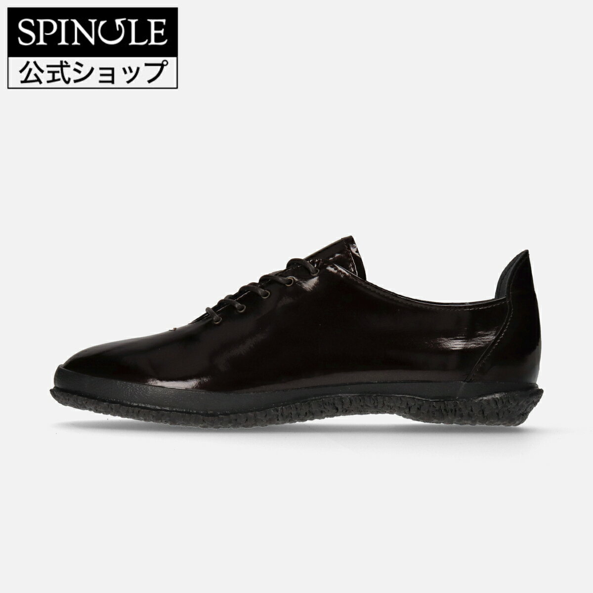 ギフト対応 軽く、薄く、楽にをコンセプトに、カンガルーレザーにエナメル加工を施したフラットシューズ。足当たりは柔らかく、踵周りはホールド感があります。カンガルーレザーは柔らかさ・軽さ・丈夫さを兼ね備えてサッカーのスパイクにも使用されるほどのレザーです。また、ライニングには吸湿速乾性・耐摩耗性に優れた機能性素材を用いています。 商品詳細 ・アッパー：カンガルーエナメルレザー ・アウトソール：天然ゴムから成り、弾性・耐久性・グリップ力・屈曲性に優れています。“No.17Outsole” ・インソール：復元力が高く柔らかいラテックススポンジ ・ライニング：吸湿速乾性・耐摩耗性に優れた不織布 ・シューレース：蝋引きを施した丸紐 ・サイズ感：SP-110より小さめ(※素材やデザインの違いにより多少異なります) メールマガジン登録はこちらSPINGLE SP-1802 Bordeaux (スピングル SP-1802 ボルドー)