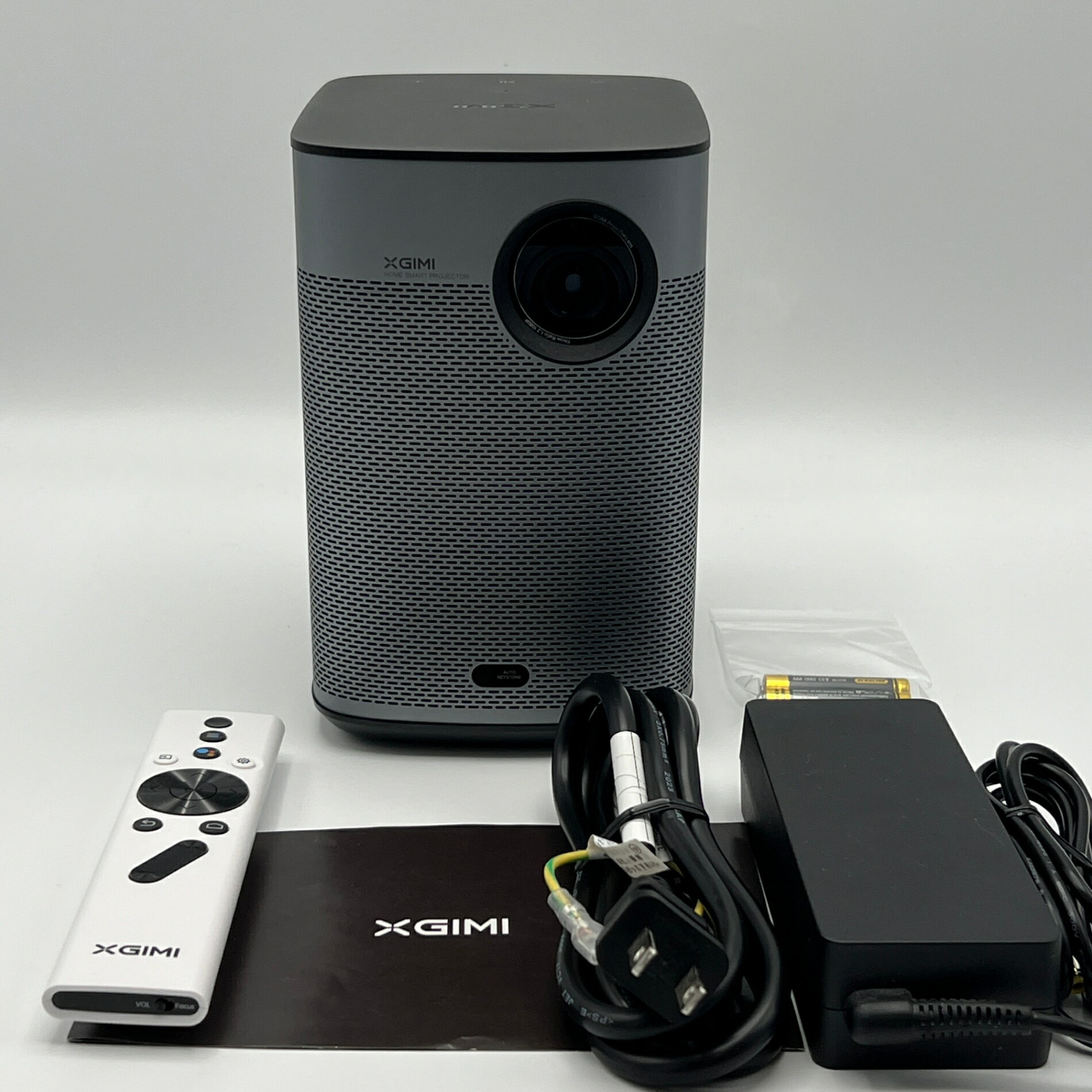 【ご愛顧感謝デー！ポイント2倍】【美品】XGIMI Halo+ WM03A ポータブルモバイルプロジェクター エクスジミー ハロ 本体 【中古】