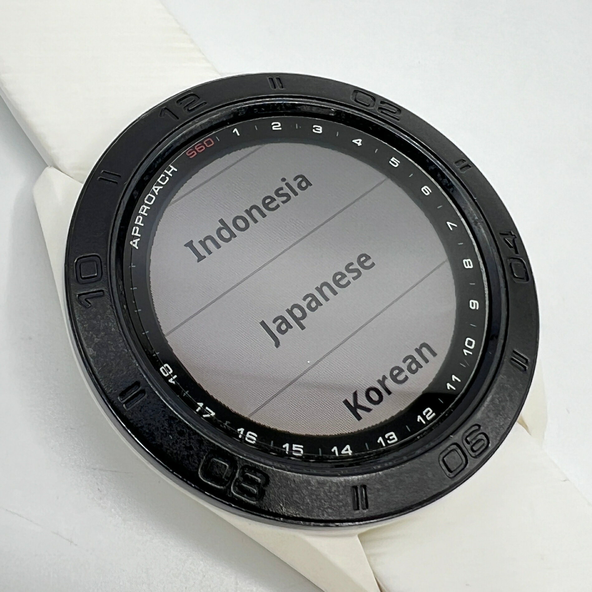 GARMIN Approach S60 White 010-01702-24 ゴルフナビ スマートウォッチ ガーミン アプローチ 本体 【中古】