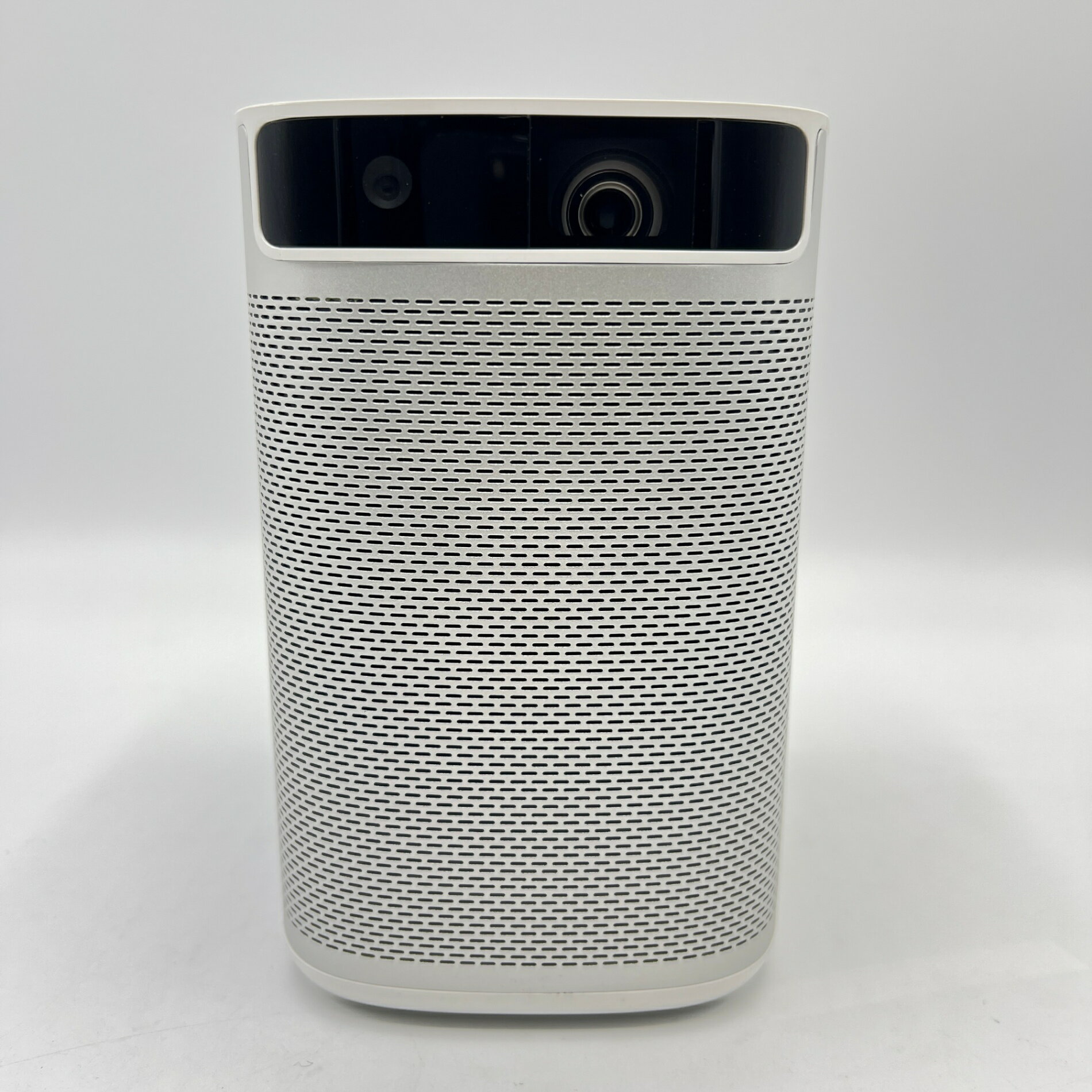 【ポイント3倍！6/28〜6/30まで】【美品】XGIMI MOGO XJ03W モバイルプロジェクター エクスジミー モゴ 本体 【中古】