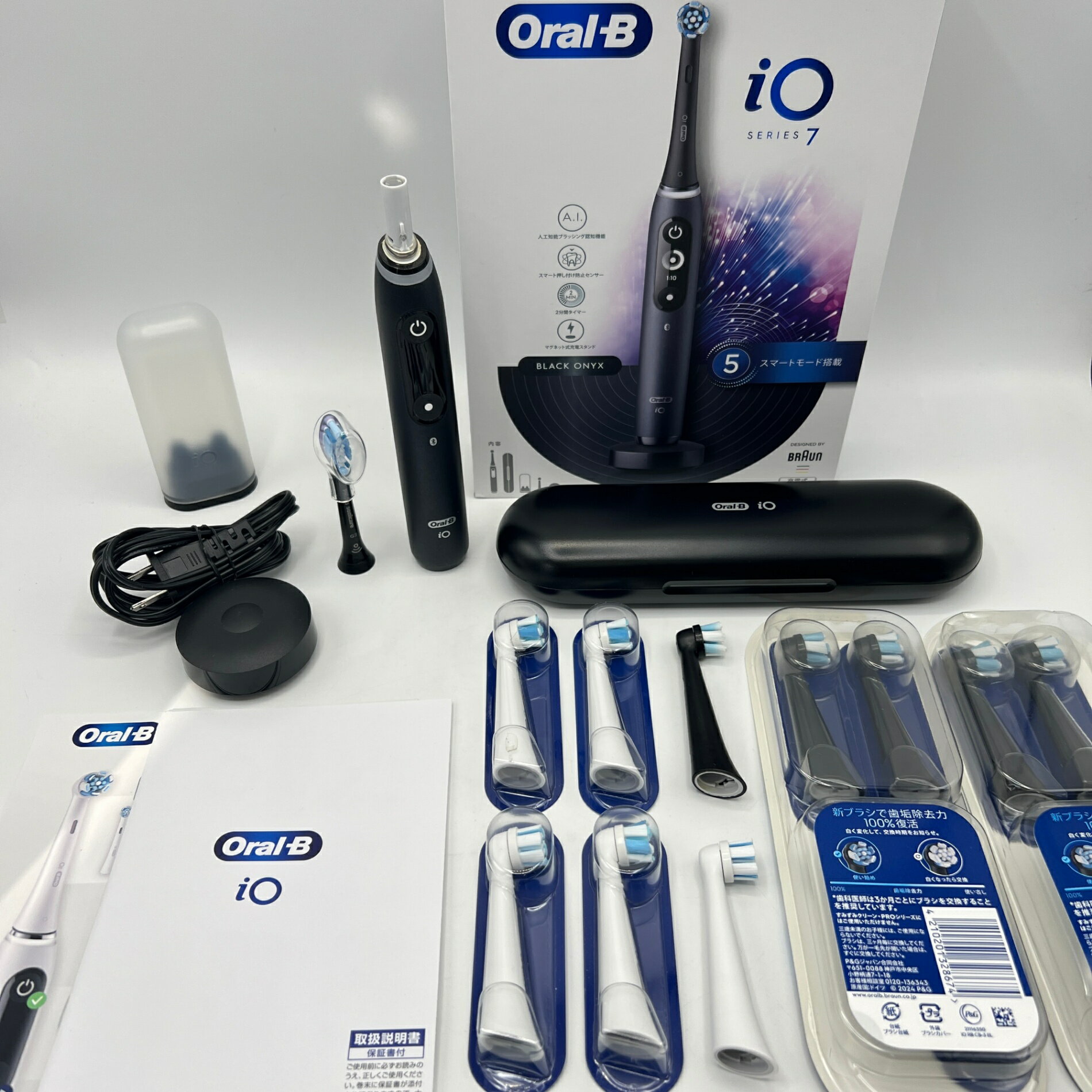 【美品】ブラウン オーラルB iO7 IOM72J22BDBK-W ブラックオニキス 新品ブラシ付き 電動歯ブラシ BRAUN 本体 【中古】