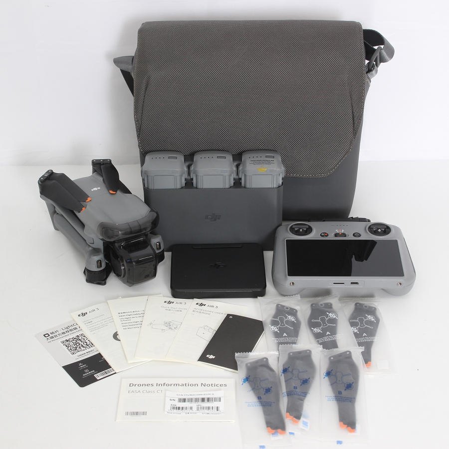 【楽天スーパーSALE！限定クーポン】【美品】DJI Air 3 Fly More Combo RC2付属 DP3232 ドローン エアー フライモアコンボ 本体 【中古】