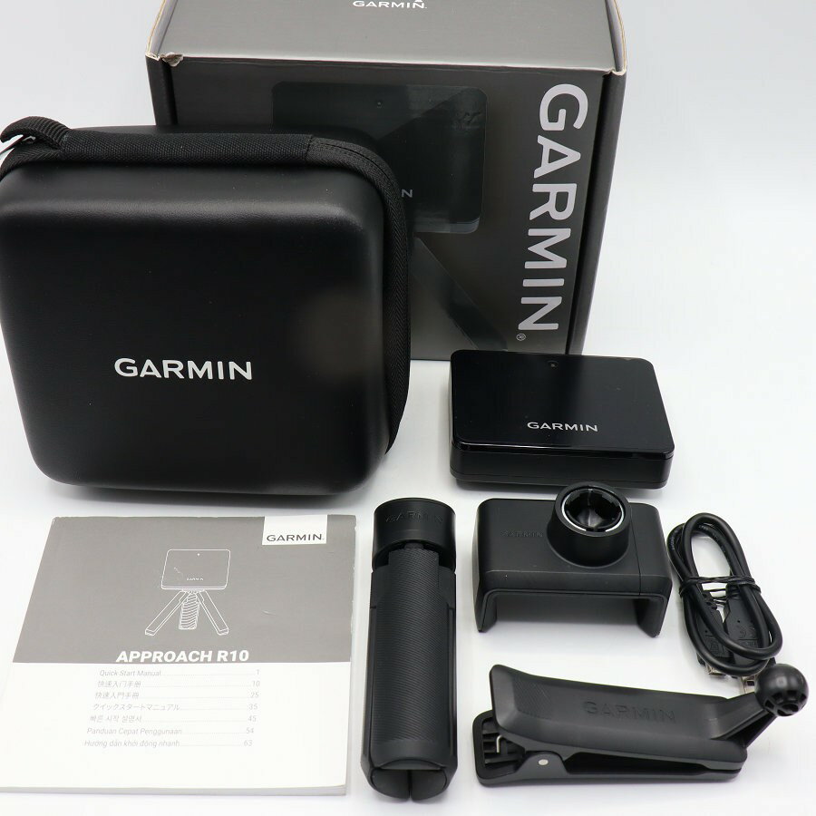 ■商品名 【美品】GARMIN Approach R10 010-02356-04 ポータブル弾道測定器 ゴルフシミュレーター アプローチ ガーミン 本体 ■商品状態 【A】大きなダメージもなく程度良好の美品 ・本体背面に若干の擦れ感がございますが、全体的に状態の良い中古品です。 ・画面に保護フィルムが貼られた状態です。 ・動作確認済みのためご購入後はすぐにご使用いただけます。 ・最新バージョンに更新しております。（2026-03-13時点） ・バッテリーの目安として、3時間放置した状態で1%減る状態です。 ※放置した状態で確認した参考値となります。 ・自社で梱包して発送いたします。 ※付属品は画像にあるものが全てとなります。 ■元箱・説明書について ・元箱：あり ・説明書：あり ・保証書：あり（印字なし） ■商品ランク説明 当店が定める商品ランクは下記の商品状態からランク分けをおこなっております。 【N】未使用品 【S】数回使用程度の美品 【A】大きなダメージもなく程度良好の美品 【B】一般的な使用感のある商品 【C】傷、汚れがあり使用感を感じるUSED品 【D】傷・汚れなどが多く見受けられる難有品 【E】ジャンク品 ■発送について ・佐川急便でお支払い確認後、2営業日以内に発送いたします。 ※沖縄県及び離島のお客様はゆうパックでの【着払い】となりますので予めご了承ください。 ■古物商許可証 【大阪府公安委員会：第621010150412号】 ■ご購入の前にお読みください ・当店の明らかな商品説明の記載ミス等でない限り、ご購入後の返金・返品等の対応はできません。 ・ご購入後、3日以上ご連絡が取れないお客様につきましては、誠に勝手ながら購入の意思なしと判断し、キャンセル扱いとさせていただく場合がございますので予めご了承ください。 ■返金・返品について ・購入した商品と異なる場合 ・説明欄に記載のない大きなダメージがあった場合 ・サイズや記載と違うお色の場合 ・初期動作不良があった場合 上記の内容に該当する場合のみ返金・返品をお受けいたします。 ※若干の状態の違いなどの個人的主観、ご注文間違いやスペックの認識の相違、思っていた商品と違うなど、個人的な理由での返品はお受けできません。 ■商品番号 056127