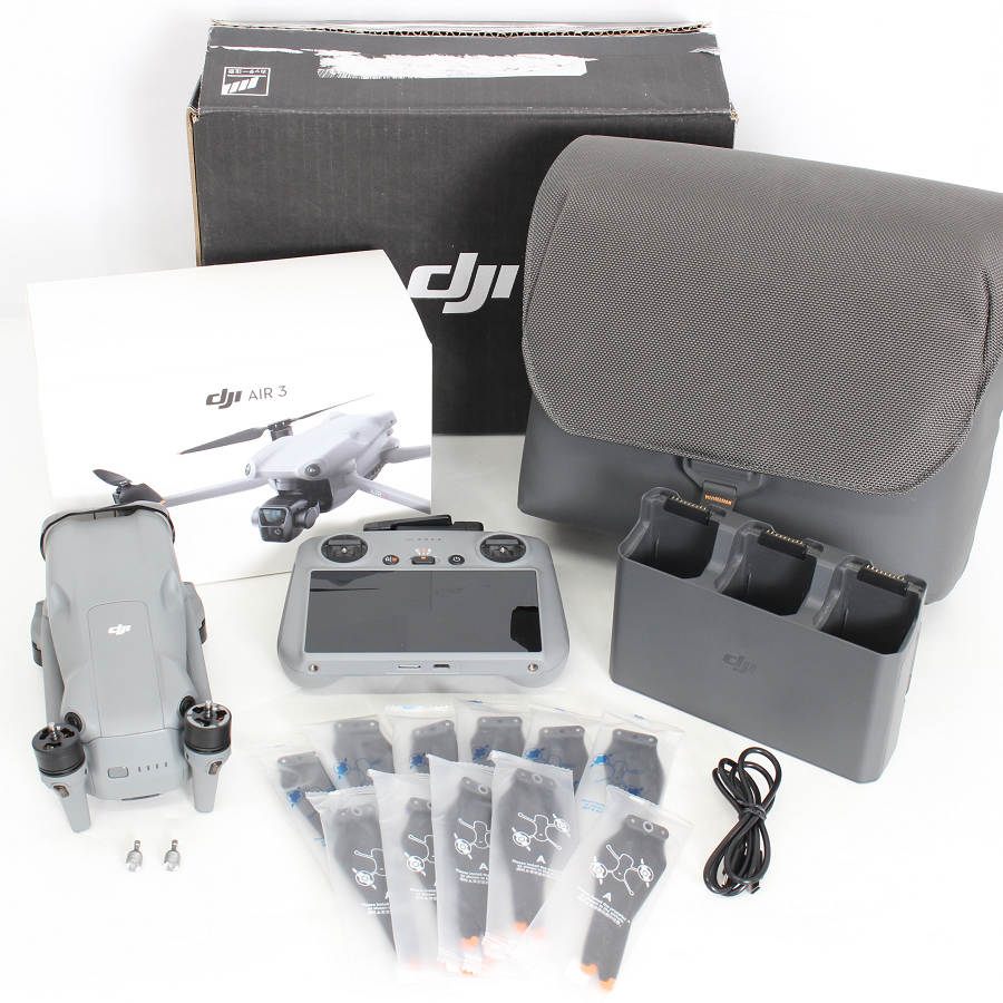 乐天商城 - 【楽天スーパーSALE！限定クーポン】【美品】DJI Air 3 Fly More Combo RC2付属 DP3232 ドローン エアー フライモアコンボ 本体 【中古】