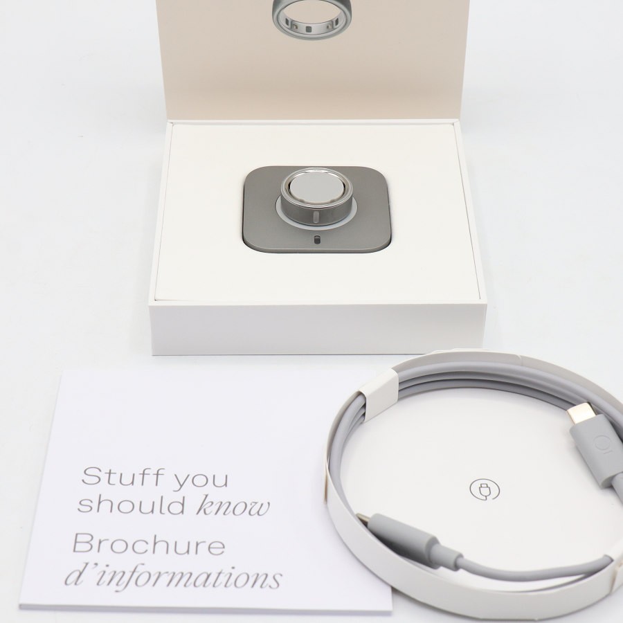 樂天商城 - 【お買い物マラソン！限定クーポン】【美品】Oura Ring 4 JZ90-54220-09 ブラッシュドシルバー 9号 スマートリング オーラリング 第4世代 本体 【中古】