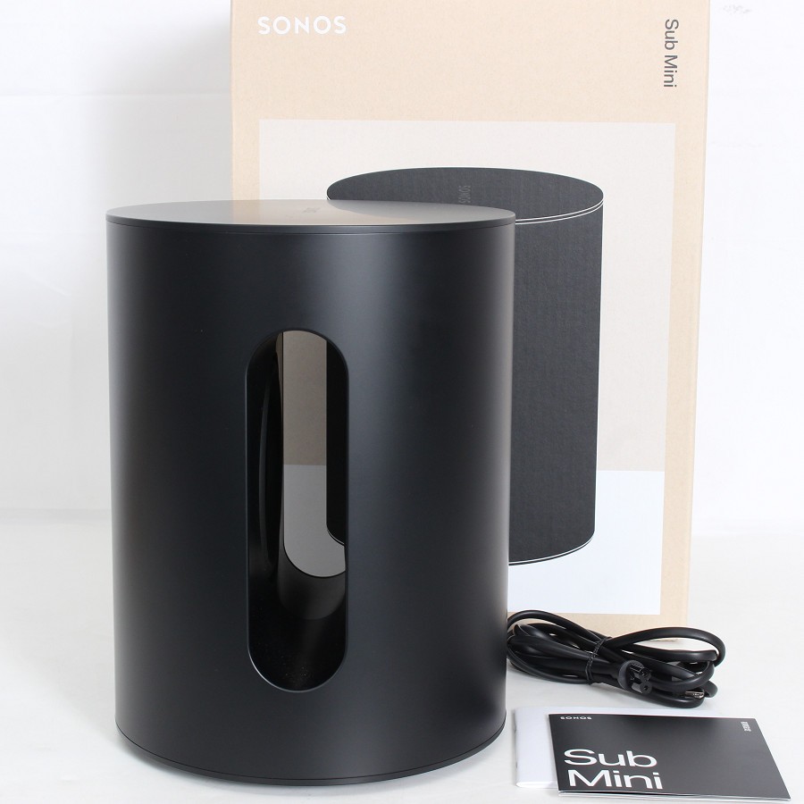 ■商品名 Sonos Sub Mini SUBM1JP1BLK ブラック ワイヤレスサブウーファー ソノス サブ ミニ 本体 ■商品状態 【B】一般的な使用感のある商品 ・本体の所々に使用に伴う細かな擦れがございます。 ・動作確認済みのためご購入後はすぐにご使用いただけます。 ・元箱にストレッチフィルムを巻いての発送となります。 ※付属品は画像にあるものが全てとなります。 ・元箱には配送時のダメージがございますが、製品への影響はございません。 ■元箱・説明書について ・元箱：あり ・説明書：あり ◆コンパクトながら重厚なサウンドを奏でるサブウーハー。Wi-Fiで接続するため設置場所を選ばず、設定は「Sonosアプリ」で簡単に完了。 ◆サウンドバー「Sonos Beam」「Sonos Ray」などとペアリングすれば、テレビや音楽のサウンドに深みのある低音が加わる。 ◆密閉型エンクロージャー形式のキャビネットに搭載された2基のカスタムウーハーは、高度な調律により大型サブウーハーに匹敵する豊かな低音域を生み出す。 ■商品ランク説明 当店が定める商品ランクは下記の商品状態からランク分けをおこなっております。 【N】未使用品 【S】数回使用程度の美品 【A】大きなダメージもなく程度良好の美品 【B】一般的な使用感のある商品 【C】傷、汚れがあり使用感を感じるUSED品 【D】傷・汚れなどが多く見受けられる難有品 【E】ジャンク品 ■発送について ・佐川急便でお支払い確認後、2営業日以内に発送いたします。 ※沖縄県及び離島のお客様はゆうパックでの【着払い】となりますので予めご了承ください。 ■古物商許可証 【大阪府公安委員会：第621010150412号】 ■ご購入の前にお読みください ・当店の明らかな商品説明の記載ミス等でない限り、ご購入後の返金・返品等の対応はできません。 ・ご購入後、3日以上ご連絡が取れないお客様につきましては、誠に勝手ながら購入の意思なしと判断し、キャンセル扱いとさせていただく場合がございますので予めご了承ください。 ■返金・返品について ・購入した商品と異なる場合 ・説明欄に記載のない大きなダメージがあった場合 ・サイズや記載と違うお色の場合 ・初期動作不良があった場合 上記の内容に該当する場合のみ返金・返品をお受けいたします。 ※若干の状態の違いなどの個人的主観、ご注文間違いやスペックの認識の相違、思っていた商品と違うなど、個人的な理由での返品はお受けできません。 ■商品番号 059501