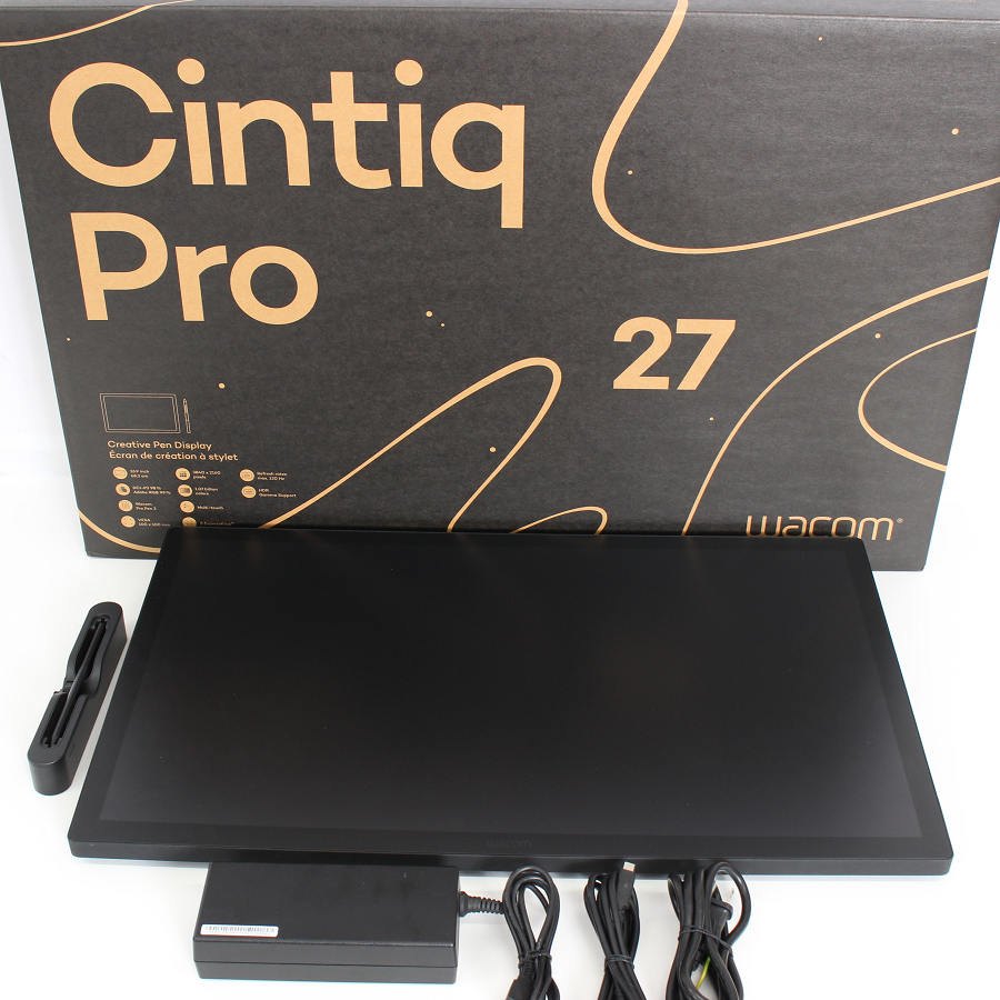 ■商品名 【美品】WACOM Cintiq Pro 27 DTH271K0D 液晶 ペンタブレット 27型 シンティック ワコム ペンタブ 液タブ 本体 ■商品状態 【A】大きなダメージもなく程度良好の美品 ・本体の背面と側面に使用に伴う若干の擦れ感がございますが、全体的に状態の良い中古品です。 ・USB Type-C - USB-A変換ケーブル（1.8m）、HDMIケーブル（1.8m）、 DisplayPort to Mini DisplayPort ケーブル（1.8m）が欠品しております。 ・動作確認済みのためご購入後はすぐにご使用いただけます。 ・メーカー発送用のダンボールには配送時のダメージがございますが、再利用しての送付となります。 ※付属品は画像にあるものが全てとなります。 ■元箱・説明書について ・元箱：あり ・説明書：なし ■商品ランク説明 当店が定める商品ランクは下記の商品状態からランク分けをおこなっております。 【N】未使用品 【S】数回使用程度の美品 【A】大きなダメージもなく程度良好の美品 【B】一般的な使用感のある商品 【C】傷、汚れがあり使用感を感じるUSED品 【D】傷・汚れなどが多く見受けられる難有品 【E】ジャンク品 ■発送について ・佐川急便でお支払い確認後、2営業日以内に発送いたします。 ※沖縄県及び離島のお客様はゆうパックでの【着払い】となりますので予めご了承ください。 ■古物商許可証 【大阪府公安委員会：第621010150412号】 ■ご購入の前にお読みください ・当店の明らかな商品説明の記載ミス等でない限り、ご購入後の返金・返品等の対応はできません。 ・ご購入後、3日以上ご連絡が取れないお客様につきましては、誠に勝手ながら購入の意思なしと判断し、キャンセル扱いとさせていただく場合がございますので予めご了承ください。 ■返金・返品について ・購入した商品と異なる場合 ・説明欄に記載のない大きなダメージがあった場合 ・サイズや記載と違うお色の場合 ・初期動作不良があった場合 上記の内容に該当する場合のみ返金・返品をお受けいたします。 ※若干の状態の違いなどの個人的主観、ご注文間違いやスペックの認識の相違、思っていた商品と違うなど、個人的な理由での返品はお受けできません。 ■商品番号 060684