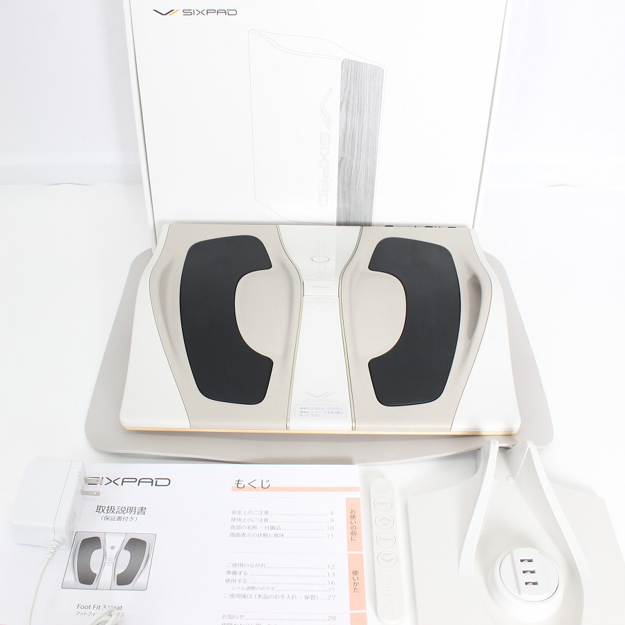 ■商品名 【美品】MTG SIXPAD Foot Fit 3 Heat SE-BY-02A ホワイト シックスパッド フットフィット 3 ヒート 本体 ■商品状態 【A】大きなダメージもなく程度良好の美品 ・本体裏面に1ミリ程度の色汚れがございますが、全体的に状態の良い中古品です。 ・商品の特性上、専用マットには若干の擦れ感がございます。 ・動作確認済みのためご購入後はすぐにご使用いただけます。 ・自社で梱包して発送いたします。 ※付属品は画像にあるものが全てとなります。 ■元箱・説明書について ・元箱：あり（ダメージあり） ・説明書：あり ・保証書：あり（印字なし） ◆歩くときに使う、足の筋肉を鍛えられます。 ◆座ったまま足を乗せることで、好きなときに気軽に、歩行で使う筋肉を鍛えられます。 ◆無理なく自分のペースで、毎日の生活に取り入れられます。 ■商品ランク説明 当店が定める商品ランクは下記の商品状態からランク分けをおこなっております。 【N】未使用品 【S】数回使用程度の美品 【A】大きなダメージもなく程度良好の美品 【B】一般的な使用感のある商品 【C】傷、汚れがあり使用感を感じるUSED品 【D】傷・汚れなどが多く見受けられる難有品 【E】ジャンク品 ■発送について ・佐川急便でお支払い確認後、2営業日以内に発送いたします。 ※沖縄県及び離島のお客様はゆうパックでの【着払い】となりますので予めご了承ください。 ■古物商許可証 【大阪府公安委員会：第621010150412号】 ■ご購入の前にお読みください ・当店の明らかな商品説明の記載ミス等でない限り、ご購入後の返金・返品等の対応はできません。 ・ご購入後、3日以上ご連絡が取れないお客様につきましては、誠に勝手ながら購入の意思なしと判断し、キャンセル扱いとさせていただく場合がございますので予めご了承ください。 ■返金・返品について ・購入した商品と異なる場合 ・説明欄に記載のない大きなダメージがあった場合 ・サイズや記載と違うお色の場合 ・初期動作不良があった場合 上記の内容に該当する場合のみ返金・返品をお受けいたします。 ※若干の状態の違いなどの個人的主観、ご注文間違いやスペックの認識の相違、思っていた商品と違うなど、個人的な理由での返品はお受けできません。 ■商品番号 060851