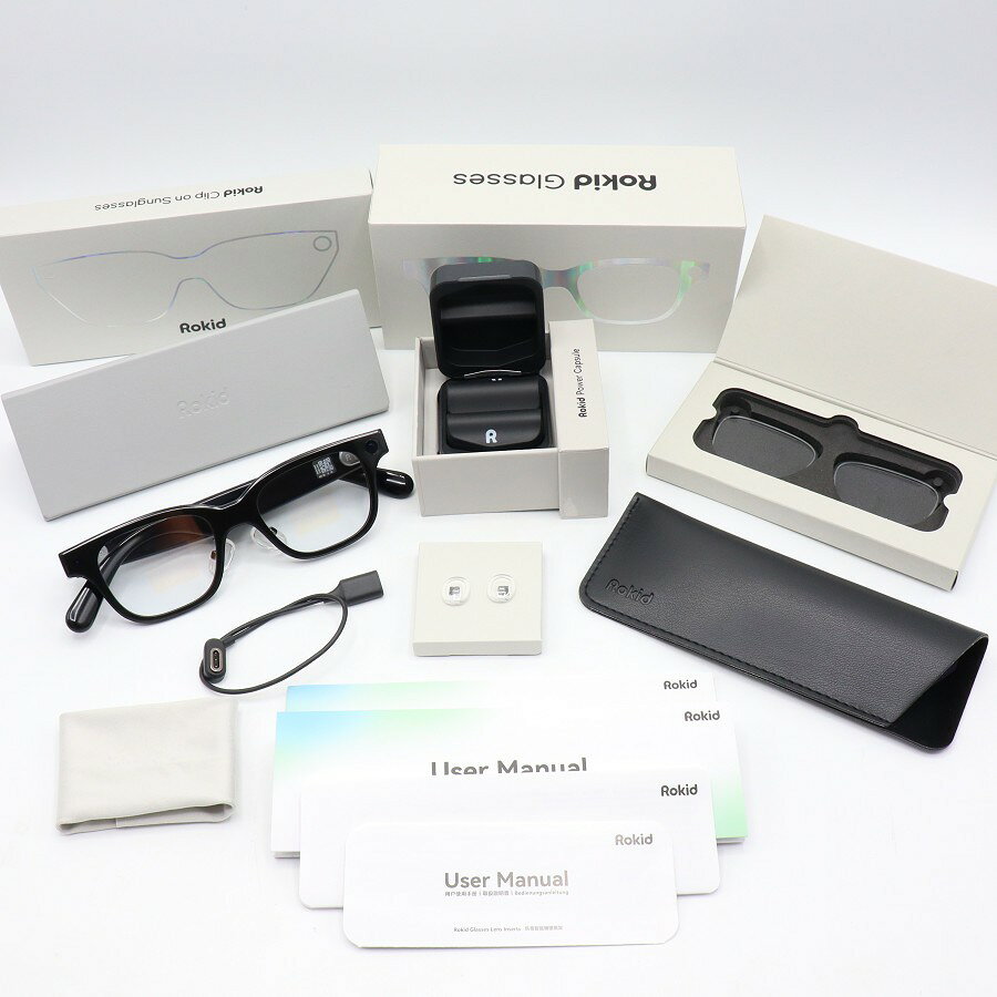 ■商品名 【美品】Rokid Glasses RV101 AI ARスマートグラス 12MPカメラ 翻訳対応 ロキッド 本体 ■商品状態 【A】大きなダメージもなく程度良好の美品 ・USED品ではございますが大きなダメージや汚れなどもなく状態の良い商品です。 ・「Power Capsule BT01」「Clip on Sunglasses RCS01」「Lens Inserts RLL01」が付属しております。 ・「Lens Inserts RLL01」に付属しているレンズは交換を前提にご購入くださいませ。 ・動作確認済みのためご購入後はすぐにご使用いただけます。 ・自社で梱包して発送いたします。 ※付属品は画像にあるものが全てとなります。 ■元箱・説明書について ・元箱：あり ・説明書：あり ・保証書：あり（印字なし） ■商品ランク説明 当店が定める商品ランクは下記の商品状態からランク分けをおこなっております。 【N】未使用品 【S】数回使用程度の美品 【A】大きなダメージもなく程度良好の美品 【B】一般的な使用感のある商品 【C】傷、汚れがあり使用感を感じるUSED品 【D】傷・汚れなどが多く見受けられる難有品 【E】ジャンク品 ■発送について ・佐川急便でお支払い確認後、2営業日以内に発送いたします。 ※沖縄県及び離島のお客様はゆうパックでの【着払い】となりますので予めご了承ください。 ■古物商許可証 【大阪府公安委員会：第621010150412号】 ■ご購入の前にお読みください ・当店の明らかな商品説明の記載ミス等でない限り、ご購入後の返金・返品等の対応はできません。 ・ご購入後、3日以上ご連絡が取れないお客様につきましては、誠に勝手ながら購入の意思なしと判断し、キャンセル扱いとさせていただく場合がございますので予めご了承ください。 ■返金・返品について ・購入した商品と異なる場合 ・説明欄に記載のない大きなダメージがあった場合 ・サイズや記載と違うお色の場合 ・初期動作不良があった場合 上記の内容に該当する場合のみ返金・返品をお受けいたします。 ※若干の状態の違いなどの個人的主観、ご注文間違いやスペックの認識の相違、思っていた商品と違うなど、個人的な理由での返品はお受けできません。 ■商品番号 060704