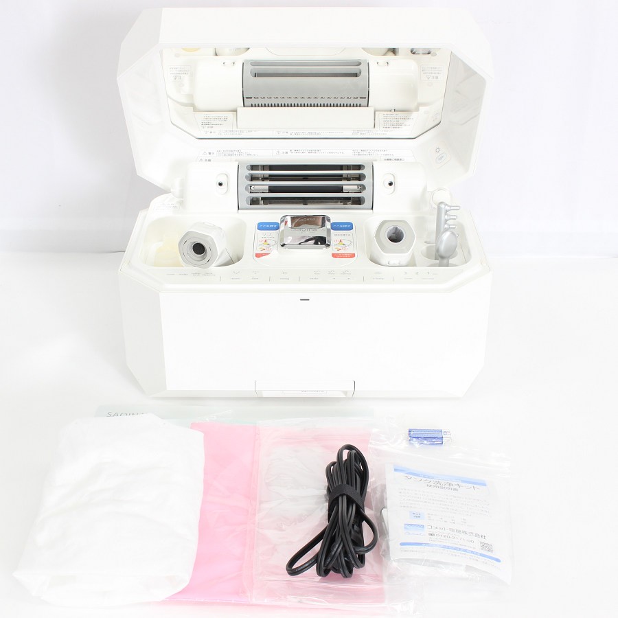 ■商品名 【美品】フヨウサキナ ルルシェ LEDライト付きモデル 美顔器 エステマシン saqina Lulucie 本体 ■商品状態 【A】大きなダメージもなく程度良好の美品 ・本体に若干の擦れ感がございますが、全体的に状態の良い中古品です。 ・タンクフタに使用に伴う細かな擦れキズがございます。 ・防水プレートに水垢汚れがございます。 ・動作確認済みのためご購入後はすぐにご使用いただけます。 ・元箱にストレッチフィルムを巻いての発送となります。 ※付属品は画像にあるものが全てとなります。 ・元箱には配送時のダメージがございますが、製品への影響はございません。 ■元箱・説明書について ・元箱：あり ・説明書：あり ・保証書：なし ■商品ランク説明 当店が定める商品ランクは下記の商品状態からランク分けをおこなっております。 【N】未使用品 【S】数回使用程度の美品 【A】大きなダメージもなく程度良好の美品 【B】一般的な使用感のある商品 【C】傷、汚れがあり使用感を感じるUSED品 【D】傷・汚れなどが多く見受けられる難有品 【E】ジャンク品 ■発送について ・佐川急便でお支払い確認後、2営業日以内に発送いたします。 ※沖縄県及び離島のお客様はゆうパックでの【着払い】となりますので予めご了承ください。 ■古物商許可証 【大阪府公安委員会：第621010150412号】 ■ご購入の前にお読みください ・当店の明らかな商品説明の記載ミス等でない限り、ご購入後の返金・返品等の対応はできません。 ・ご購入後、3日以上ご連絡が取れないお客様につきましては、誠に勝手ながら購入の意思なしと判断し、キャンセル扱いとさせていただく場合がございますので予めご了承ください。 ■返金・返品について ・購入した商品と異なる場合 ・説明欄に記載のない大きなダメージがあった場合 ・サイズや記載と違うお色の場合 ・初期動作不良があった場合 上記の内容に該当する場合のみ返金・返品をお受けいたします。 ※若干の状態の違いなどの個人的主観、ご注文間違いやスペックの認識の相違、思っていた商品と違うなど、個人的な理由での返品はお受けできません。 ■商品番号 061208