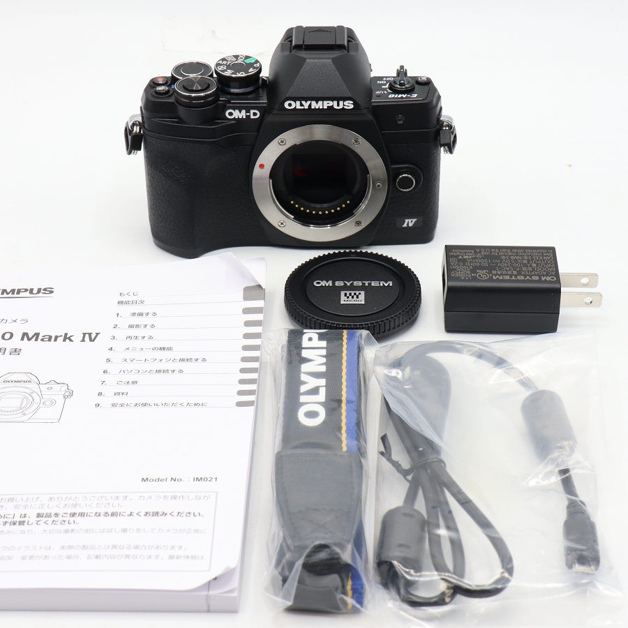 ■商品名 【美品】オリンパス OM-D E-M10 Mark 4 ボディ ブラック ミラーレス一眼カメラ OLYMPUS 本体 ■商品状態 【A】大きなダメージもなく程度良好の美品 ・USED品ではございますが大きなダメージや汚れなどもなく状態の良い商品です。 ・動作確認済みのためご購入後はすぐにご使用いただけます。 ・自社で梱包して発送いたします。 ※付属品は画像にあるものが全てとなります。 ■使用状況（オリンパス裏コマンドで確認） ・シャッター数1,316回 ・ストロボ発光回数4回 ・センサークリーニング回数0回 ・ダストリダクション回数209回 ・ライブビュー回数0回 ・手ブレ補正回数174回 ■元箱・説明書について ・元箱：なし（自社で梱包） ・説明書：あり ◆小型・軽量ボディに、より強力になった5軸手ぶれ補正などの撮影機能を凝縮したマイクロフォーサーズシステム規格準拠のミラーレス一眼カメラ。 ◆下開きのモニターと自分撮り専用の撮影モードを搭載し、片手で持って自分撮りが可能。モニターを下に開くと自動的に自分撮りモードに切り替わる。 ◆専用のスマートフォンアプリでカメラ内の撮影画像を簡単にシェアできる。Bluetoothの常時接続やバックグラウンド通信に対応。 ■商品ランク説明 当店が定める商品ランクは下記の商品状態からランク分けをおこなっております。 【N】未使用品 【S】数回使用程度の美品 【A】大きなダメージもなく程度良好の美品 【B】一般的な使用感のある商品 【C】傷、汚れがあり使用感を感じるUSED品 【D】傷・汚れなどが多く見受けられる難有品 【E】ジャンク品 ■発送について ・佐川急便でお支払い確認後、2営業日以内に発送いたします。 ※沖縄県及び離島のお客様はゆうパックでの【着払い】となりますので予めご了承ください。 ■古物商許可証 【大阪府公安委員会：第621010150412号】 ■ご購入の前にお読みください ・当店の明らかな商品説明の記載ミス等でない限り、ご購入後の返金・返品等の対応はできません。 ・ご購入後、3日以上ご連絡が取れないお客様につきましては、誠に勝手ながら購入の意思なしと判断し、キャンセル扱いとさせていただく場合がございますので予めご了承ください。 ■返金・返品について ・購入した商品と異なる場合 ・説明欄に記載のない大きなダメージがあった場合 ・サイズや記載と違うお色の場合 ・初期動作不良があった場合 上記の内容に該当する場合のみ返金・返品をお受けいたします。 ※若干の状態の違いなどの個人的主観、ご注文間違いやスペックの認識の相違、思っていた商品と違うなど、個人的な理由での返品はお受けできません。 ■商品番号 061752