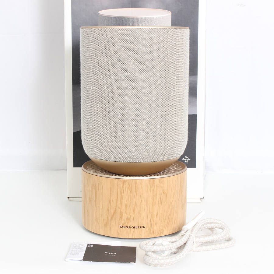 ■商品名 【美品】Bang&Olufsen Beosound Balance Natural Oak ワイヤレススピーカー ナチュラルオーク バング オルフセン 本体 ■商品状態 【A】大きなダメージもなく程度良好の美品 ・側面のスピーカー部分に若干の毛羽立ちはございますが、全体的に大きなダメージはなく良品です。 ・動作確認済みのためご購入後はすぐにご使用いただけます。 ・元箱にストレッチフィルムを巻いての発送となります。 ※付属品は画像にあるものが全てとなります。 ■元箱・説明書について ・元箱：あり ・説明書：あり（クイックガイド） ◆極上のリビングルームスピーカー ◆全方位に広がるクリアなサウンドで極上のアコースティック体験を。 ◆彫刻のような美しさと、それに見合うスマートさを備え、長く使えるよう設計されています。 ■商品ランク説明 当店が定める商品ランクは下記の商品状態からランク分けをおこなっております。 【N】未使用品 【S】数回使用程度の美品 【A】大きなダメージもなく程度良好の美品 【B】一般的な使用感のある商品 【C】傷、汚れがあり使用感を感じるUSED品 【D】傷・汚れなどが多く見受けられる難有品 【E】ジャンク品 ■発送について ・佐川急便でお支払い確認後、2営業日以内に発送いたします。 ※沖縄県及び離島のお客様はゆうパックでの【着払い】となりますので予めご了承ください。 ■古物商許可証 【大阪府公安委員会：第621010150412号】 ■ご購入の前にお読みください ・当店の明らかな商品説明の記載ミス等でない限り、ご購入後の返金・返品等の対応はできません。 ・ご購入後、3日以上ご連絡が取れないお客様につきましては、誠に勝手ながら購入の意思なしと判断し、キャンセル扱いとさせていただく場合がございますので予めご了承ください。 ■返金・返品について ・購入した商品と異なる場合 ・説明欄に記載のない大きなダメージがあった場合 ・サイズや記載と違うお色の場合 ・初期動作不良があった場合 上記の内容に該当する場合のみ返金・返品をお受けいたします。 ※若干の状態の違いなどの個人的主観、ご注文間違いやスペックの認識の相違、思っていた商品と違うなど、個人的な理由での返品はお受けできません。 ■商品番号 062728