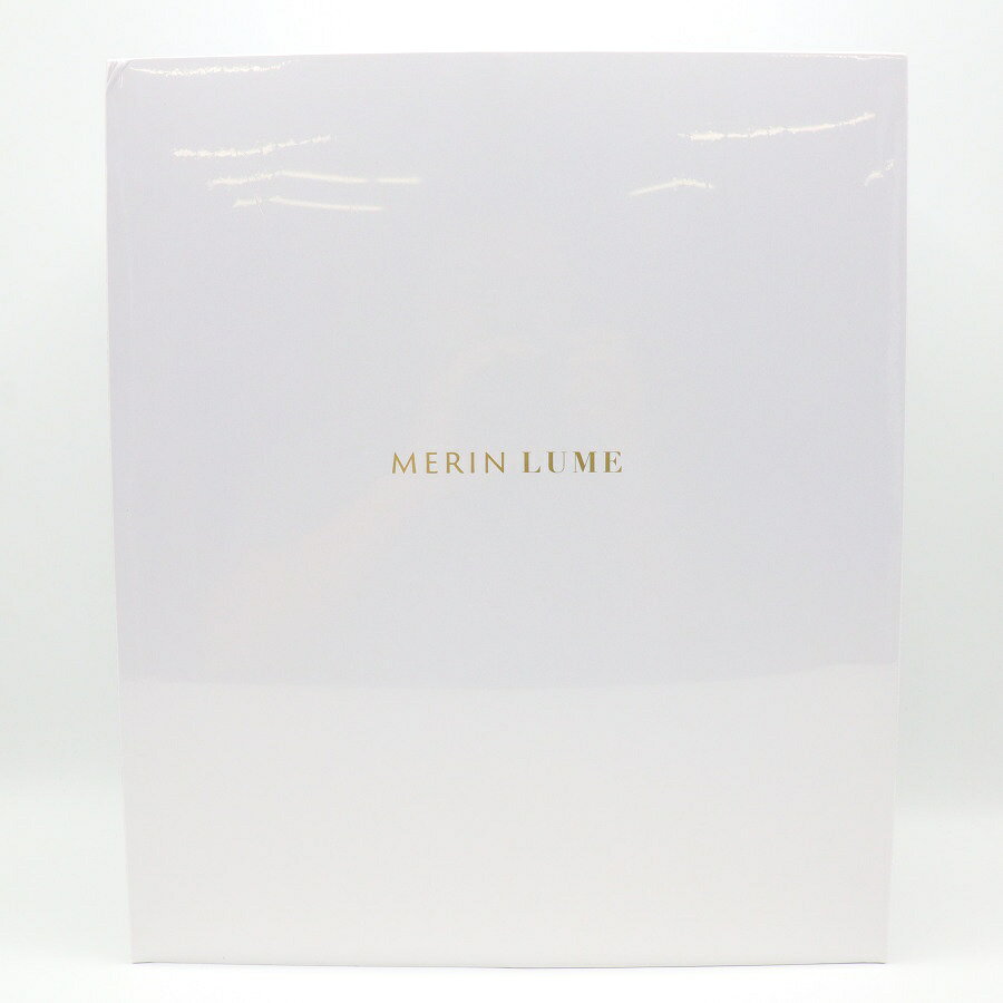 ■商品名 【新品未開封】MERIN LED AURA MR-L-LEDA-WH-01 ライトケアLED美顔器 三面パネル 収納ケース付き ホワイト メリン ルメ オーラ 本体 ■商品状態 【N】未使用品 ・新品未開封の商品です。 ・商品自体は新品未使用ですが、買取品のため中古カテゴリーの新古品・未使用品で出品しております。 ・自社で梱包して発送いたします。 ■元箱・説明書について ・元箱：あり ■商品ランク説明 当店が定める商品ランクは下記の商品状態からランク分けをおこなっております。 【N】未使用品 【S】数回使用程度の美品 【A】大きなダメージもなく程度良好の美品 【B】一般的な使用感のある商品 【C】傷、汚れがあり使用感を感じるUSED品 【D】傷・汚れなどが多く見受けられる難有品 【E】ジャンク品 ■発送について ・佐川急便でお支払い確認後、2営業日以内に発送いたします。 ※沖縄県及び離島のお客様はゆうパックでの【着払い】となりますので予めご了承ください。 ■古物商許可証 【大阪府公安委員会：第621010150412号】 ■ご購入の前にお読みください ・当店の明らかな商品説明の記載ミス等でない限り、ご購入後の返金・返品等の対応はできません。 ・ご購入後、3日以上ご連絡が取れないお客様につきましては、誠に勝手ながら購入の意思なしと判断し、キャンセル扱いとさせていただく場合がございますので予めご了承ください。 ■返金・返品について ・購入した商品と異なる場合 ・説明欄に記載のない大きなダメージがあった場合 ・サイズや記載と違うお色の場合 ・初期動作不良があった場合 上記の内容に該当する場合のみ返金・返品をお受けいたします。 ※若干の状態の違いなどの個人的主観、ご注文間違いやスペックの認識の相違、思っていた商品と違うなど、個人的な理由での返品はお受けできません。 ■商品番号 063622