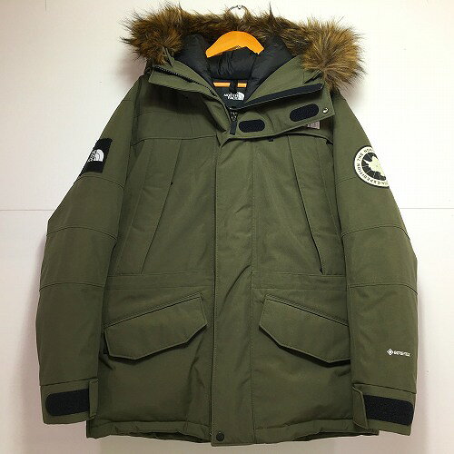 ジャンル ファッション / メンズ / メンズトップス 状態説明 独特の生活臭がある他、汚れ・スレ・ほつれ・ダウン特有の抜け毛等がございます。 ※併売商品の為、展示の際に画像以上のダメージが生じる場合がございます。 サイズ L 着丈 (cm) 約83 身幅 (cm) 約59 肩幅 (cm) 約51 袖丈 (cm) 約64 ※平置き、素人採寸です。 カラー カーキ系 ※画面モニター等の影響により、実際の商品と色の見え方が異なる場合があります。 付属品 ※画像のものが全てです。　