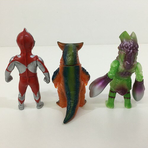 【中古】MAXTOY ミニソフビ怪獣倉庫シリーズ ウルトラマン 55周年記念 3体セット フィギュア ウルトラマン ギガラメ ピンクカラータイマータイプ バルタン星人 蓄光タイプ ゴモラ マックストイ hi◇67 2