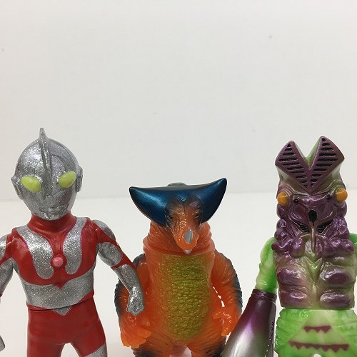 【中古】MAXTOY ミニソフビ怪獣倉庫シリーズ ウルトラマン 55周年記念 3体セット フィギュア ウルトラマン ギガラメ ピンクカラータイマータイプ バルタン星人 蓄光タイプ ゴモラ マックストイ hi◇67 3