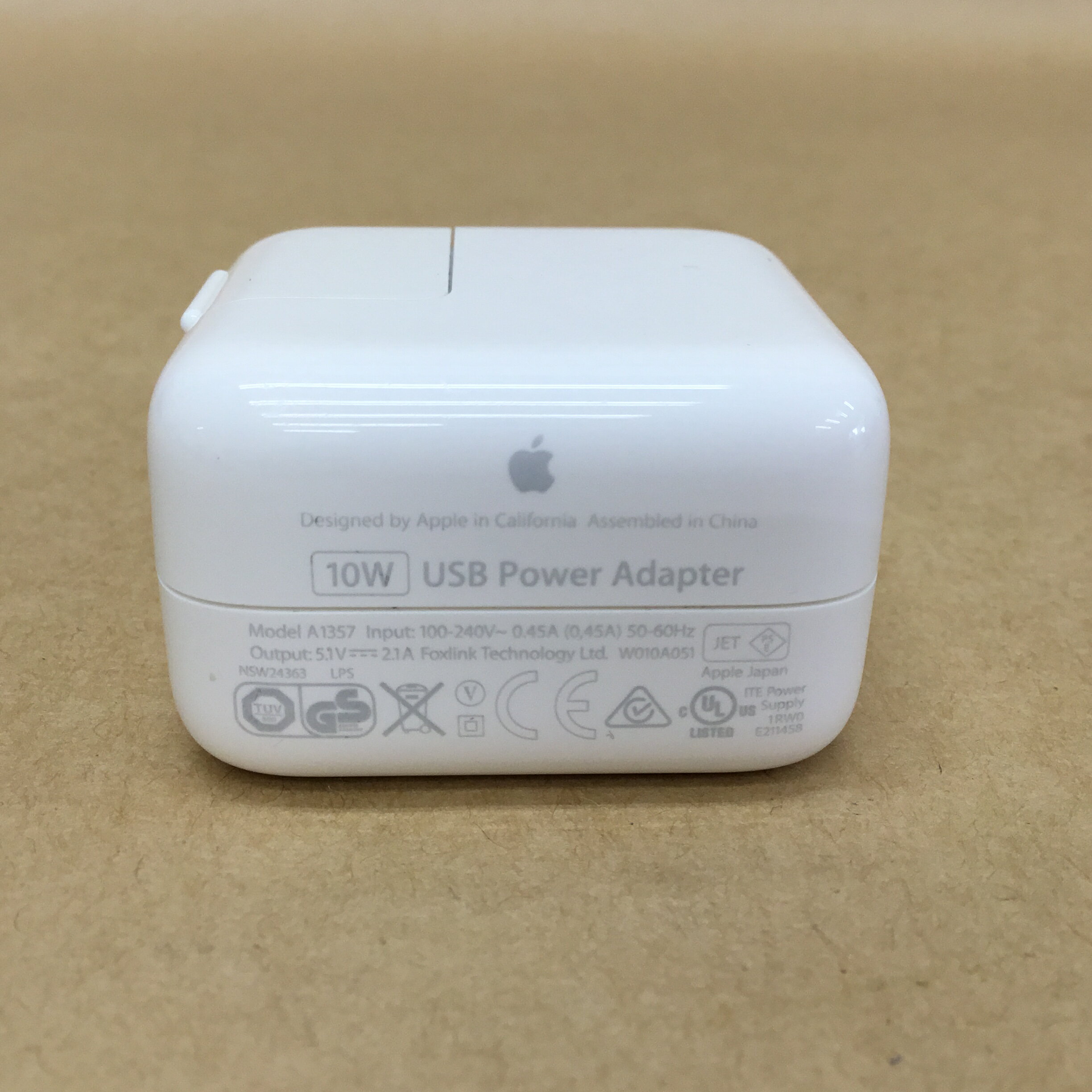 エアージェイ TYPE-C 2.4Aタイプ AC充電器 WH AKJ-CT24WH | 充電 ルーター モバイル バッテリー クレードル 電子 関連単語 小型 大容量 ソーラ アンカー iphone 電池 工具 充電器 ケーブル タイプc 急速 収納 隠し 単3 ラック type-c ボックス 壁掛け 軽量