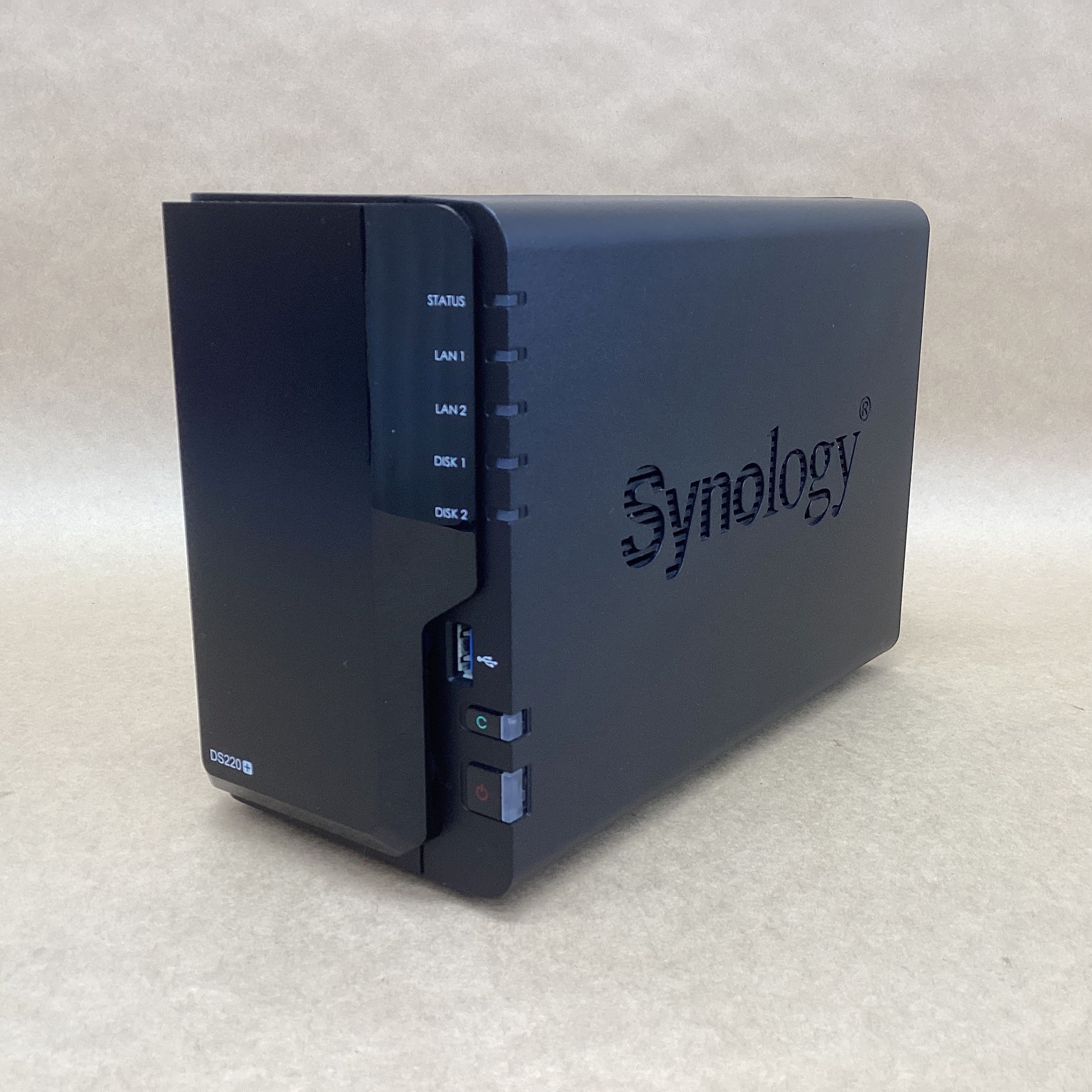 【中古】動作確認済み・システム消去済み SYNOLOGY ネットワーク接続ストレージ DS220+ 2000GB(1000GB×2) LANケーブル 送料 無料 14時までの ご注文 即日発送