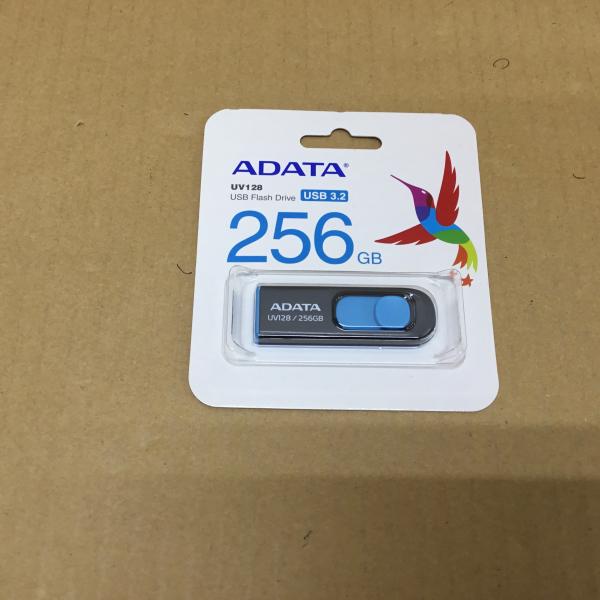 ADATA USBメモリー 256GB AUV128‐256G‐RBE 高速転送インタフェース 送料 無料　14時までの ご注文 即日発送