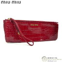【2000円OFFクーポンでお得!】ミュウミュウ (MIUMIU) クロコ型押し レザー クラッチ ポーチ セカンド ミニ ハンド バッグ レッド×GO金具【中...