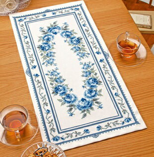 ●取寄品●【ゆうパケット送料無料】【刺繍キット】クロスステッチ刺しゅうで楽しむ素敵な毎日♪テーブルセンター「ブルーローズ」セット一式 日本メーカーオリムパス製/中級〜上級者向