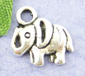 ぞう型3個メタルチャーム（アンティークシルバー）11mm×11mm（ミニサイズ）