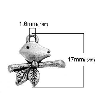 メタルチャーム　小鳥型（アンティークシルバーカラー）　アクセサリーチャーム　メタルパーツ17mm×16mm