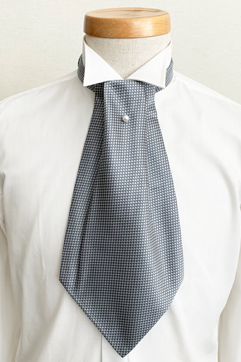 アスコットタイ | メンズ シルバーグレー タイピン付 日本製 チェック柄 アスコット タイ ASCOT フック式 簡単 結び方 フォーマル シルバー グレー 礼装 衣装 衣裳 結婚式 披露宴 パーティー 二次会 新郎 着こなし コーデ 通販 AS151