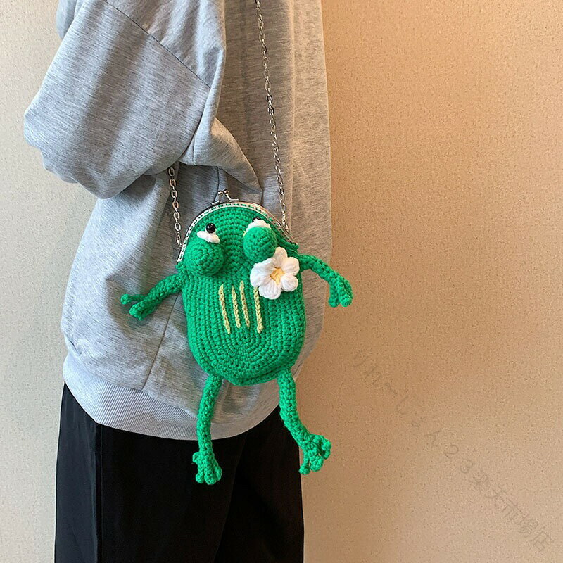 Rakuten - ショルダーバッグ 斜めがけ カエル ニット ミニバッグ 小さめ 軽量 多機能 小物入れ 携帯鞄 スマホバッグ おもしろ 可愛い 人気 おしゃれ カジュアル レディース 女の子用 高校生 通勤 通学 アウトドア