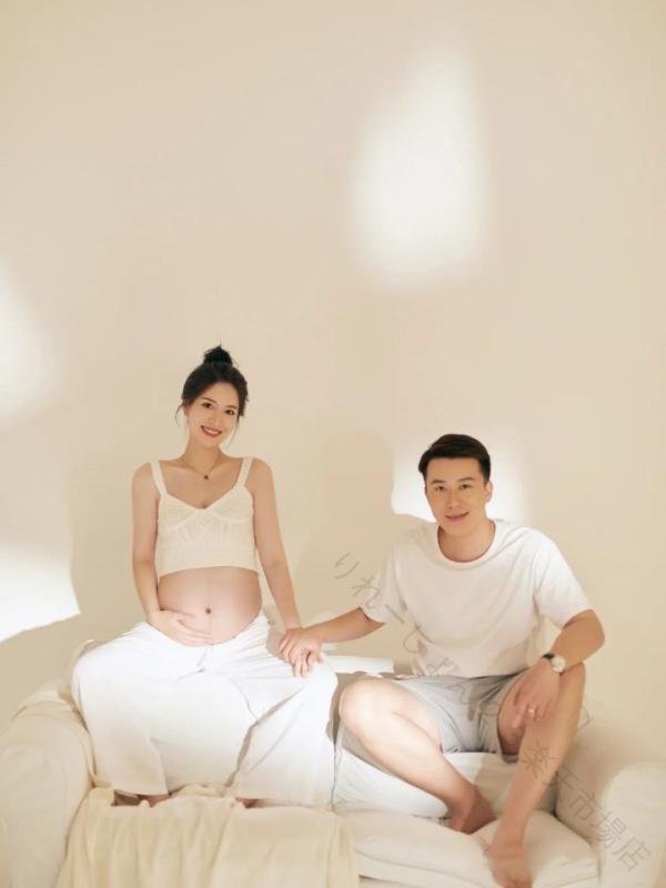 マタニティフォト 衣装 カップル 夫婦 記念撮影 おしゃれ ナチュラル シンプル コ...
