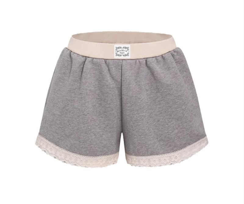 ・カテゴリ: カジュアルパンツ・スタイル: お姉様風・素材: シェニール（スパンデックス30%以下）・パンツの形状: ストレートパンツ・パンツの長さ: 3分丈・カラー展開: グレー・サイズ展開: S、M、L、XL・性別: 女性