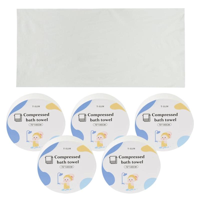 圧縮バスタオル 5個セット 大判タイプ 柔らかい コンパクト 旅行 防災グッズバッグの中で嵩張りがちな大判タオルをコンパクトに持ち運べる圧縮タオルです。家族や友人とシェアしたり用途に合わせて使い分けられるよう5枚セットでご用意致しました。　圧縮タオルに数秒ほど水を含ませることで膨張する仕組みです。タオルには肌に優しいソフトな生地を採用しているため、身体や髪を拭いたりメイクを落とす際に重宝します。旅行はもちろん、キャンプ・海水浴・スポーツなどのレジャーシーンにお勧め。何かと使う場面が多いタオルは、防災バッグに入れて災害時の備えにお役立てください。　【セット内容】圧縮バスタオル×5枚　【サイズ(約)】展開時：140cm×70cm　圧縮時：8.5cm×2cm　【カラー】ホワイト ("布田商店 EC事業部" ) のオリジナル商品です。商品の改良を行うことがある為、他出品者様の出品はご遠慮下さいませ。他者様の出品を確認した場合、Amazonのサポートへ申告させて頂きます。