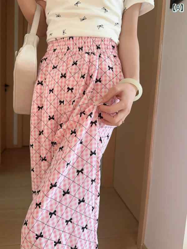 Rakuten - カジュアルパンツ レディース チェック柄 バタフライ 蝶 プリント ロングパンツ ズボン ボトムス ゆったり ワイドパンツ ストレート 薄手 軽量 伸縮性 着痩せ ウエストゴム ラフ リラックス 普段使い 部屋着 ワンマイルウェア ピンク