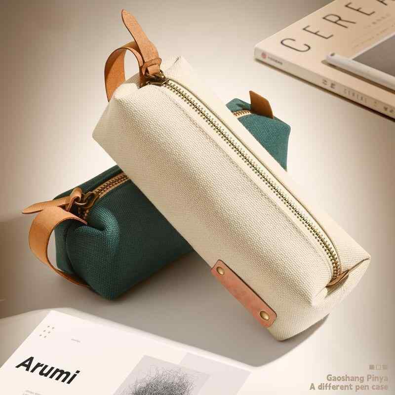 ペンケース メンズ レディース 筆箱 筆入れ 文房具ケース 文具袋 収納ポーチ 小物入れ キャンバス 帆布 無地 大容量 スクエア型 四角 軽量 シンプル カジュアル 通勤 通学 学生用 小学生 中学生 高校生 大学生 オシャレ かわいい ホワイト グリ