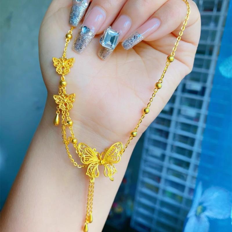 ネックレス レディース アクセサリー 首飾り チョーカー ペンダント 鎖骨チェーン 3連 蝶々 バタフライ 透かし彫り 真鍮 メッキ O字チェーン 首回り41-50cm 華奢 細身 スキンジュエリー 金属アレルギー対応 普段使い カジュアル