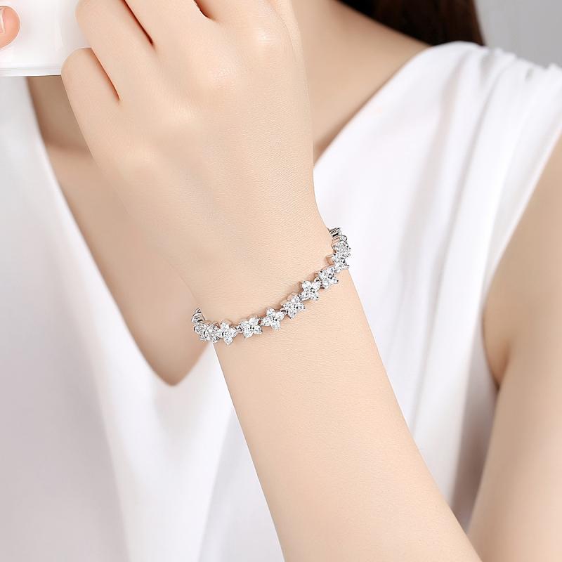 ブレスレット レディース 手首飾り バングル アクセサリー ジュエリー 花 フラワー 小花 銅 金属アレルギー対応 電気メッキ加工 ゴールド シルバー カジュアル 普段使い デイリー 通勤用 通学用 パーティー 誕生日 ギフト プレゼント 贈り物 かわい