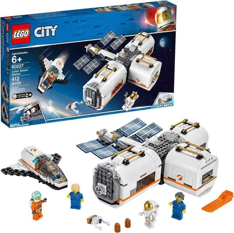 レゴ(LEGO) シティ 変形自在 光る宇宙ステーション 60227 ブロック おもちゃ 男の子