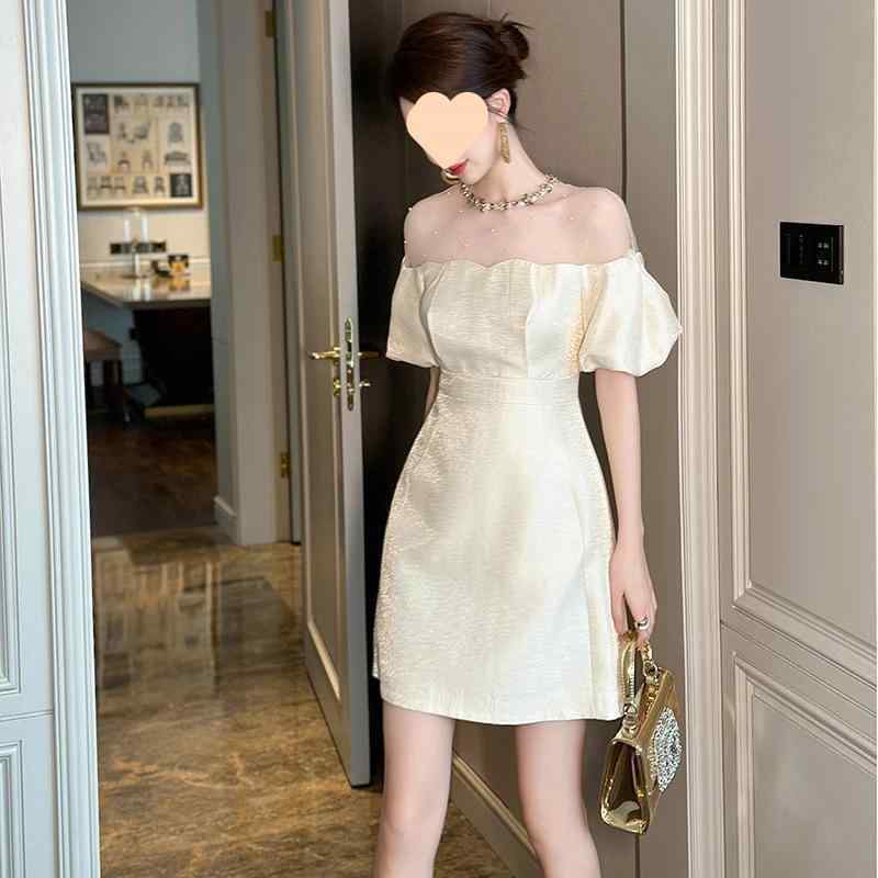乐天商城 - ワンピース レディース 夏 宴会 礼服 気質 小柄 法式 収腰 泡泡袖 デザイン 修身 A字 短裙 丸首 短袖 肩带 切り替え 街頭風 潮人 杏 黒 ポリエステル ヴィンテージ風 軽量 伸縮性 高級感 通勤用 普段使い