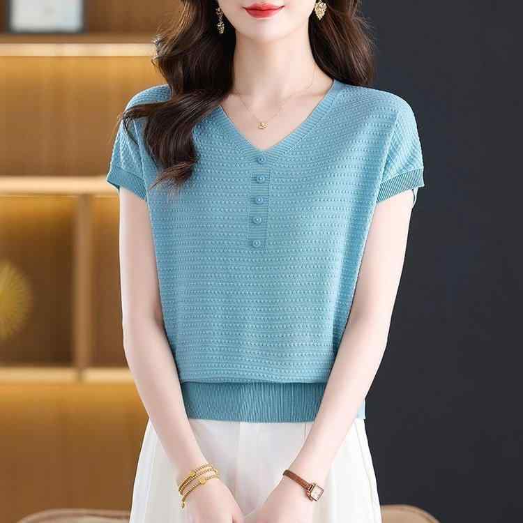 Tシャツ レディース 半袖 春夏 薄手 ニットソー トップス 針織衫 涼しい 伸縮性 きれいめ おしゃれ カジュアル 通勤 通学 普段使い 無地 シンプル ナチュラル スタイルアップ 大人 可愛い フェミニン・カテゴリ: Tシャツ・素材: ポリエステル・柄: 無地・スタイル: プルオーバー・袖丈: 半袖・加工: 形態安定・フィット感: レギュラーフィット・着丈: 50-65cm・ネックライン: ポロネック・袖型: スタンダード・カラー展開: 米白色, ピンク, オレンジレッド, イエロー, スカイブルー・サイズ展開: フリーサイズ・スタイルテイスト: 通勤