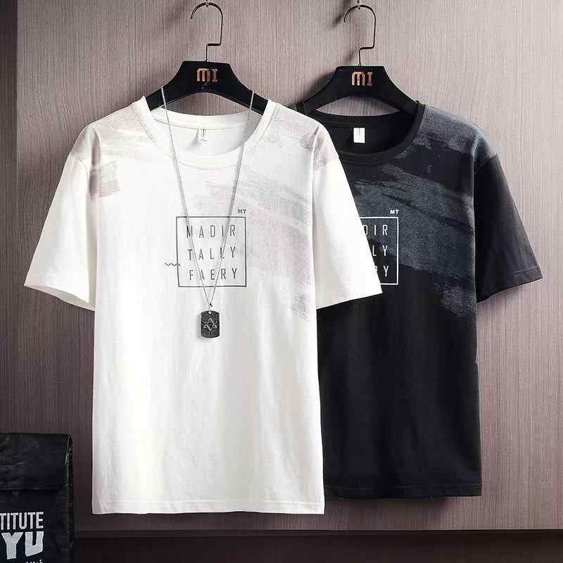 Tシャツ メンズ 半袖 グラデーション トップス カットソー オーバーサイズ ゆったり カジュアル 春夏・カテゴリ: Tシャツ・スタイル: 港風・素材: ポリエステル65%・柄: 文字・シルエット: ルーズ・袖丈: 五分袖・ネックライン: クルーネック・厚さ: 普通・カラー展開: ホワイト、ブラック、ブルー・サイズ展開: M、L、XL、2XL、3XL・デザイン: 印花・テーマ: クリエイティブ・加工: 形態安定・性別: 男性・対象年齢: 大人