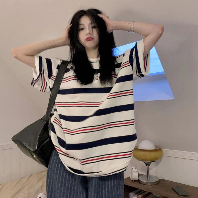 Three-Quarter - Tシャツ 女性用 短袖 条紋柄 薄手 ワイドシルエット スリム効果 復古風 ストリートスタイル 印花加工 丸首 セットインスリーブ 短丈 涼感素材 ポリエステル スパンデックス 混紡 快適 軽量 夏用 ストリートカジュアル トップス インナー