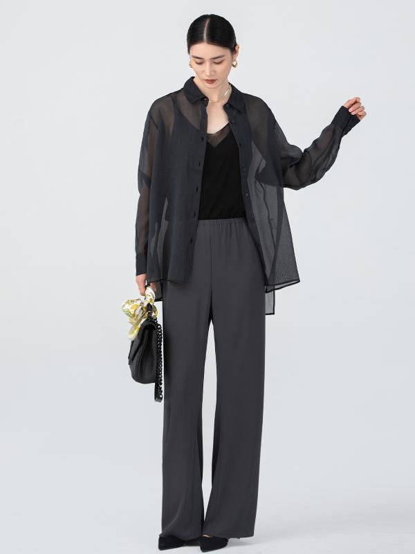 ・カテゴリ: シャツ・主な素材: 醋酸繊維70-80%・素材2: ポリエステル30%未満・柄: 無地・袖丈: 長袖・スタイル: 通勤・フィット感: ルーズフィット・丈: 普通(50-65cm)・ネックライン: スタンドカラー・袖型: シャツスリーブ・装飾: ボタン・カラー展開: ミルク杏米、ミストブルー、優雅黒、アボカドグリーン、ソフトミストイエロー、ライトピンク・サイズ展開: S,M,L