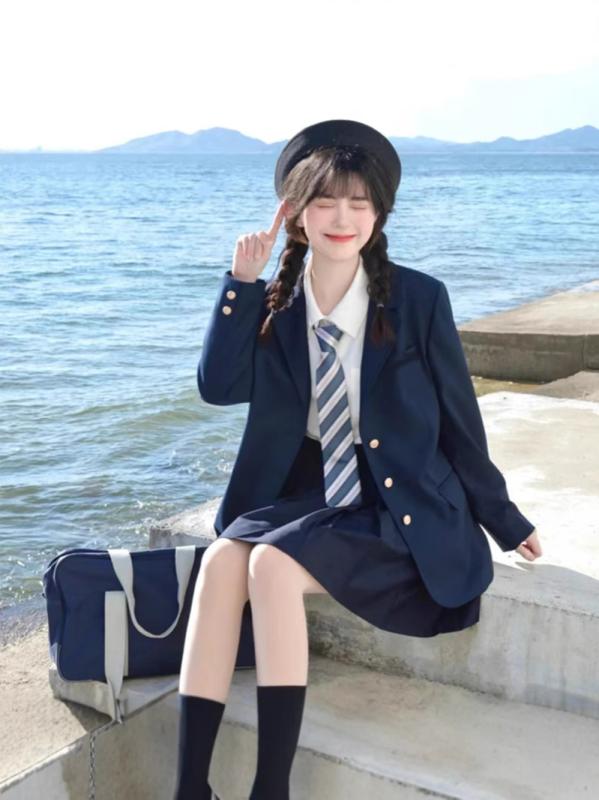 Rakuten - 小西装 レディース 学院風 春季 黒 紺 茶 灰 ボタン 九分袖 ポケット ポリエステル ナイロン 免烫 ゆったり トップス ジャケット ブレザー 制服風 かわいい 爽やか スイート スカート セット シャツ ネクタイ メダル