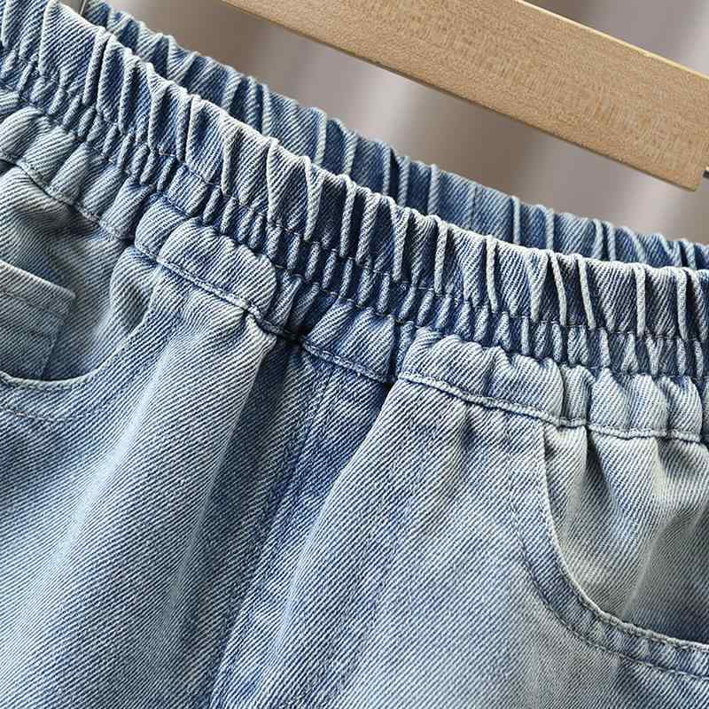 キッズ 男の子 デニム ショーツ 破れ加工 夏用 薄手 中長 5分丈 潮 柔らかい 加工 韓国風 スタイル ミッドライズ ゴム ウエスト バンド ブルー 字母 柄 3-8歳 100-140cm 対応