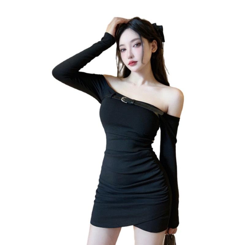 원피스 레이디스 한국풍 빈티지 스타일 매운 소녀 원 숄더 긴팔 타이트 슬림 순욕 단장 포장 연의조 검정 회색 밀리터리 그린 PVC 소재 단품 세트 겨울 복고 스타일 문학적 중국풍 셋업 탑스 스커트